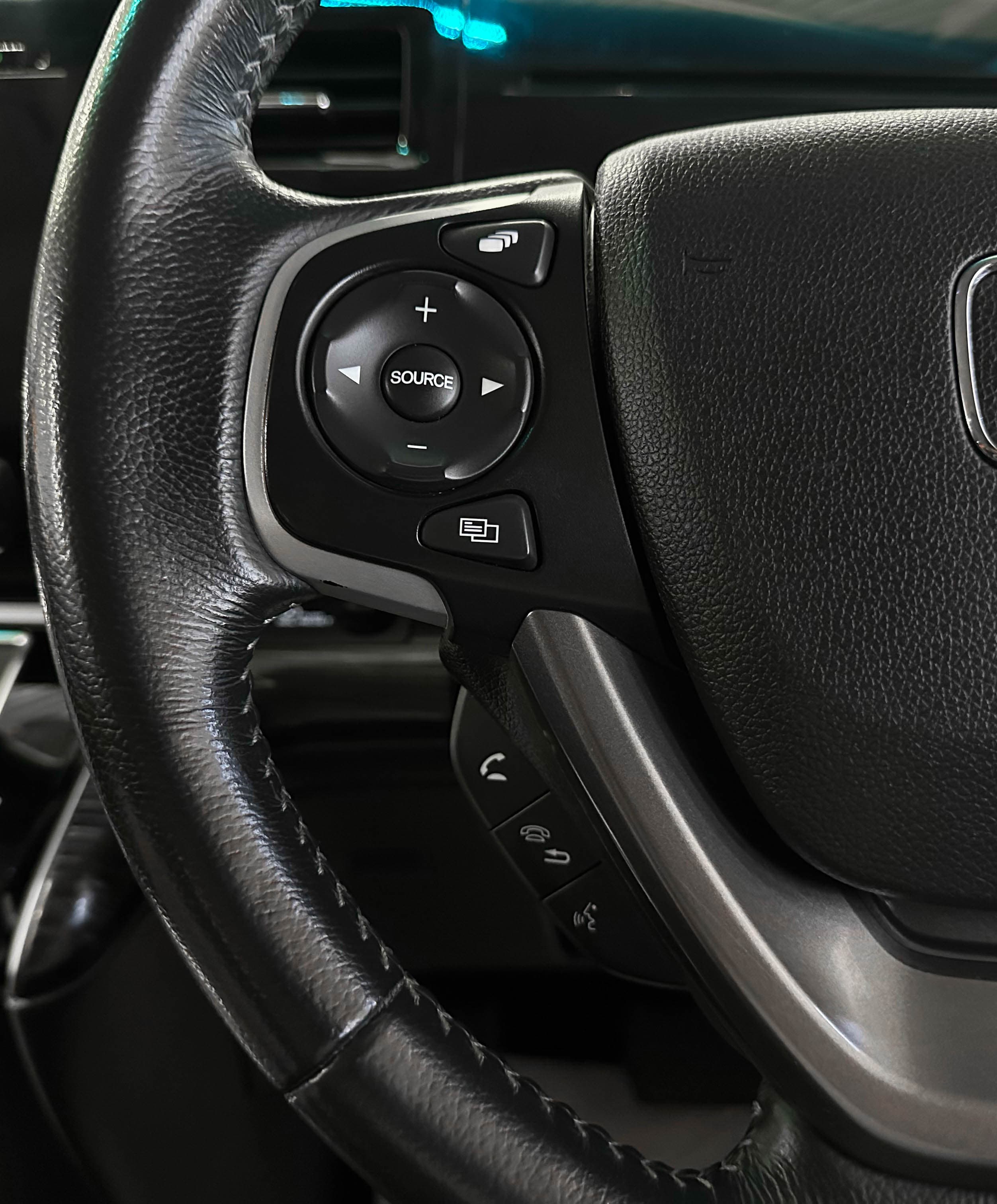 Honda Stepwgn SPADA - фото 22
