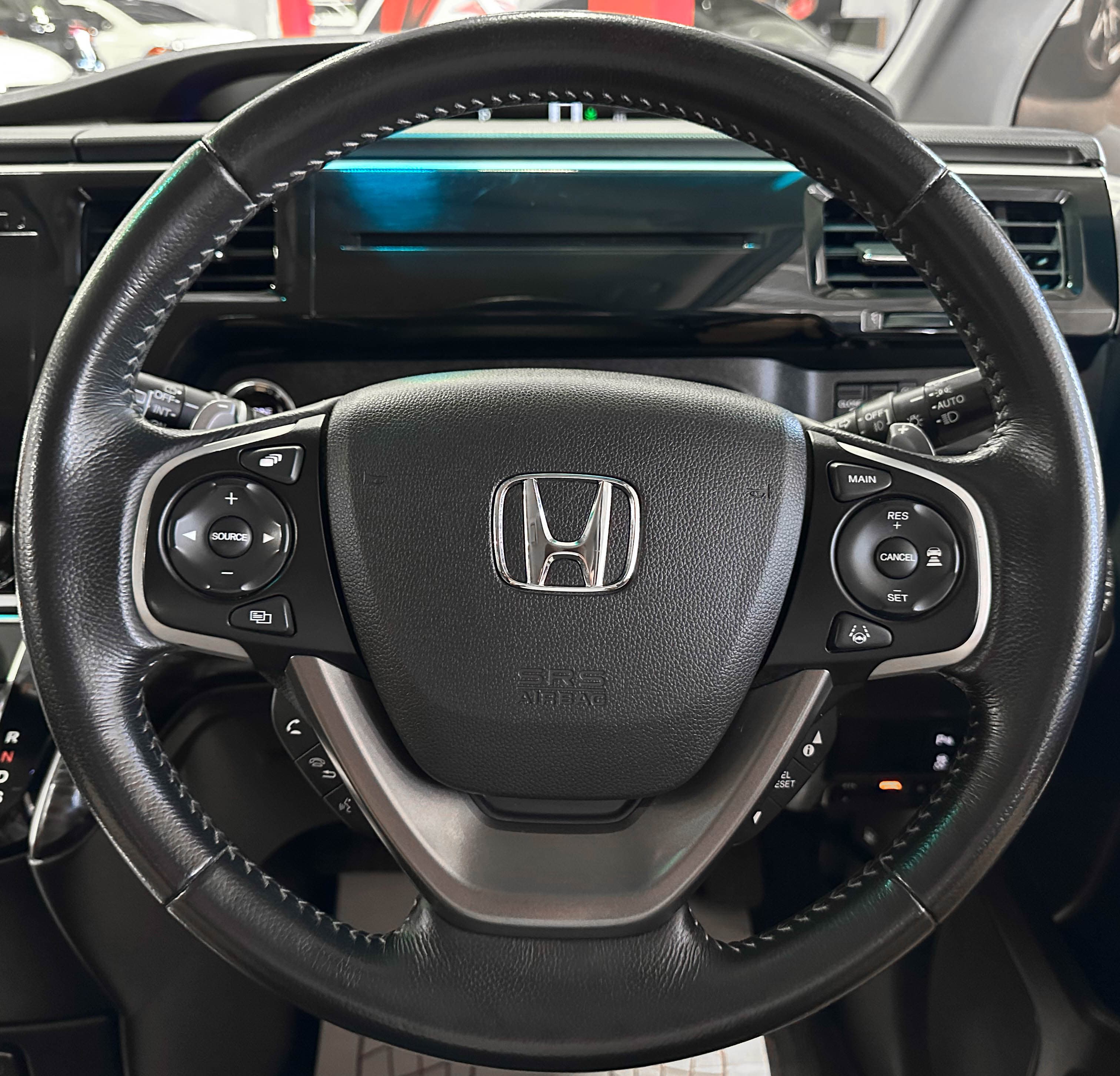 Honda Stepwgn SPADA - фото 29