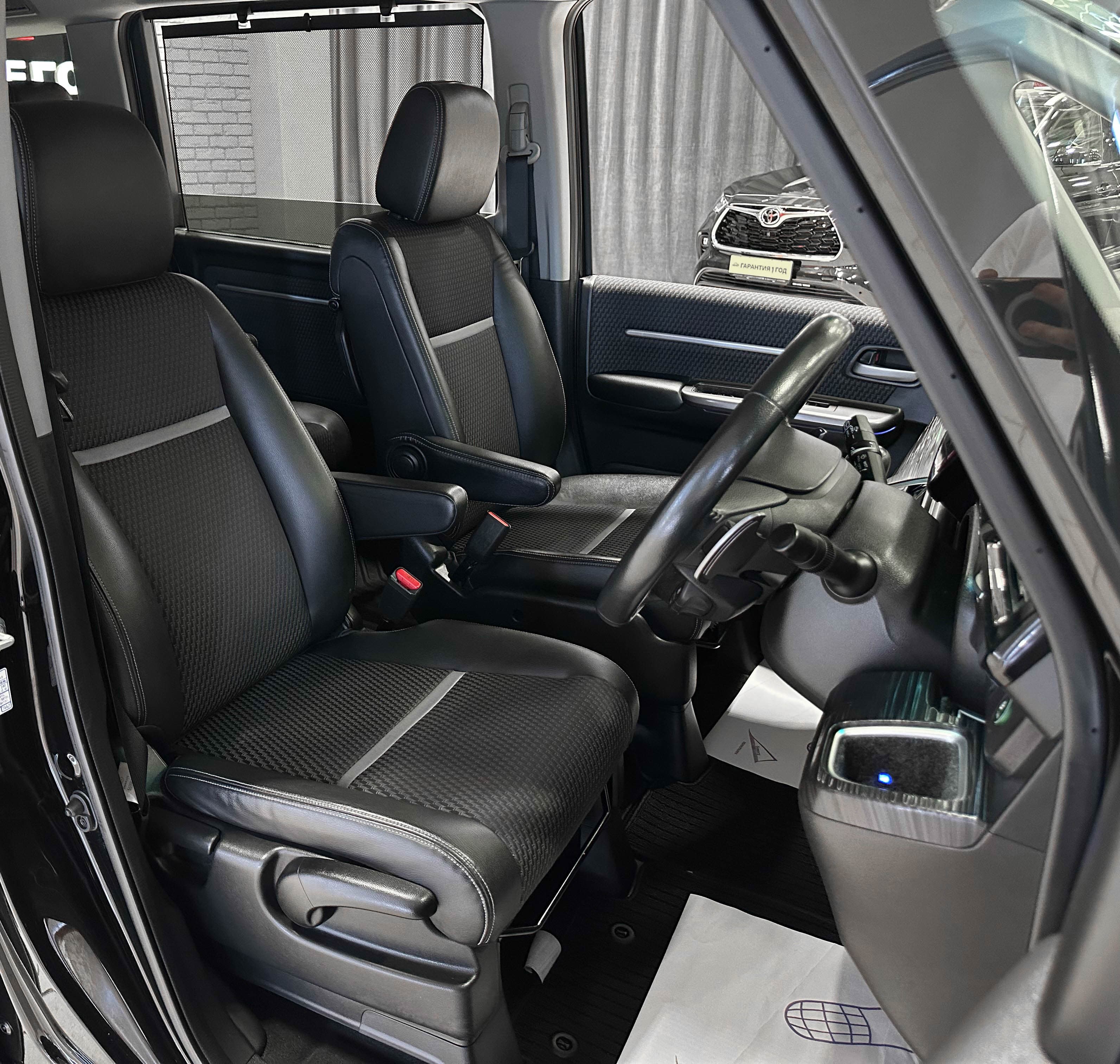 Honda Stepwgn SPADA - фото 17