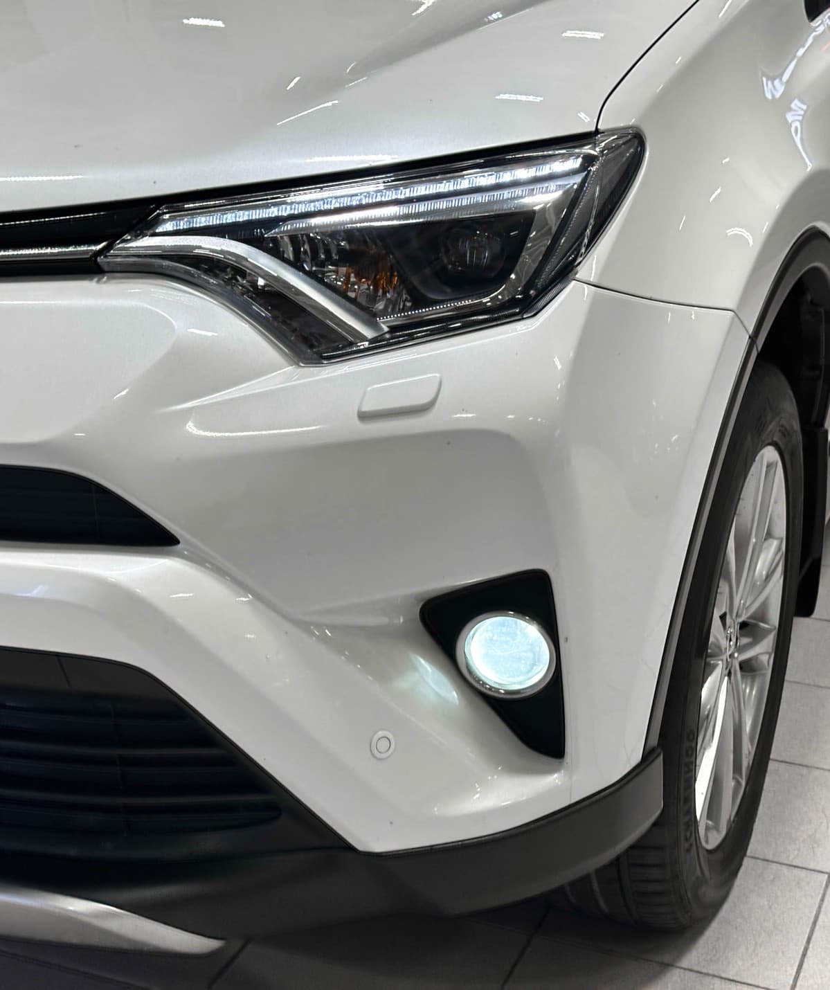 Toyota RAV4 - 4