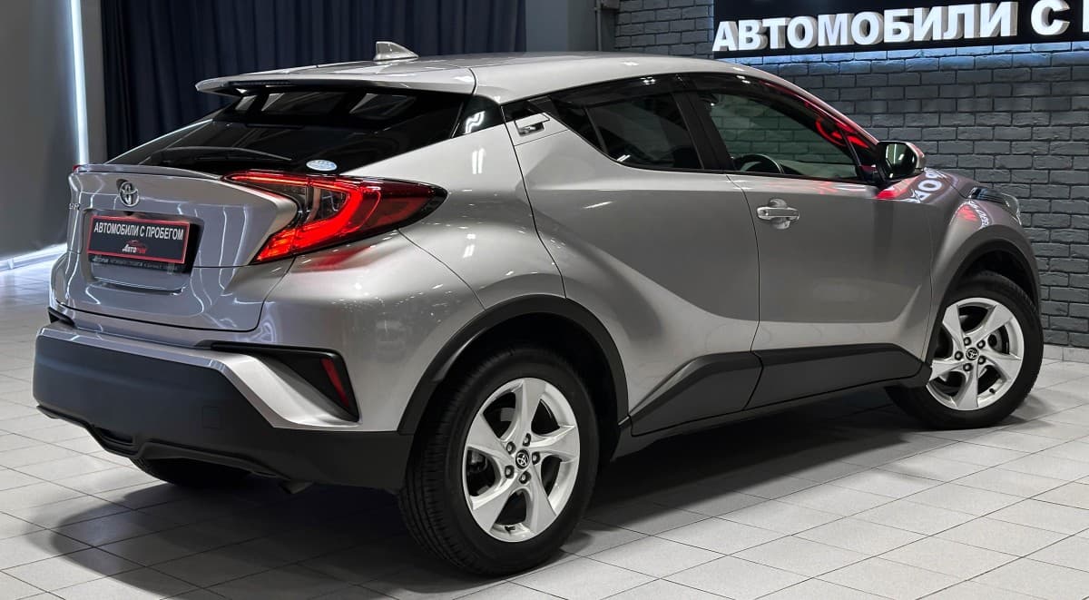 Toyota C-HR - фото 6