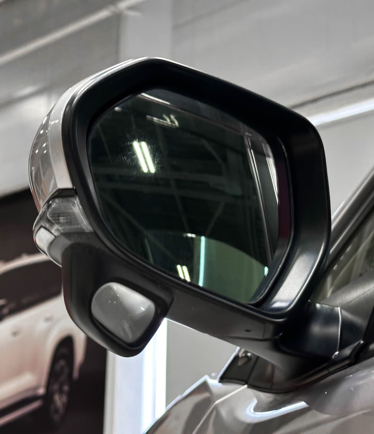 Toyota C-HR - фото 10