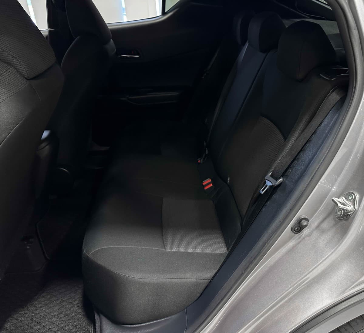 Toyota C-HR - фото 16