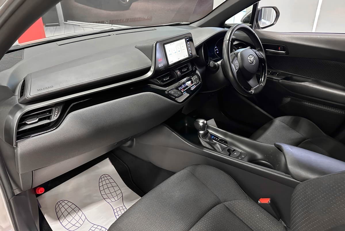 Toyota C-HR - фото 18