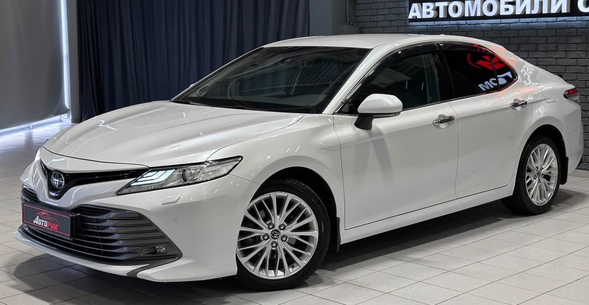 Toyota Camry - 2
