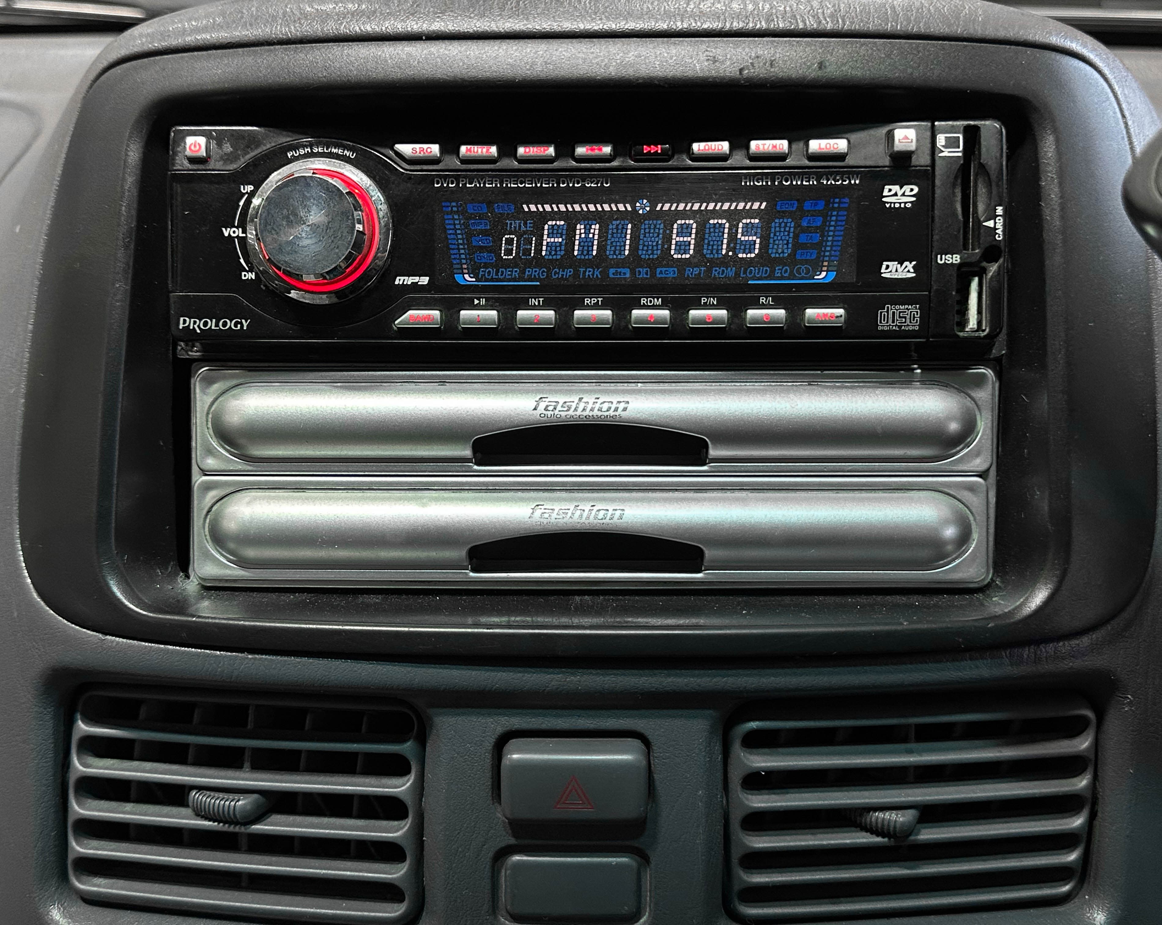 Toyota Raum - фото 19
