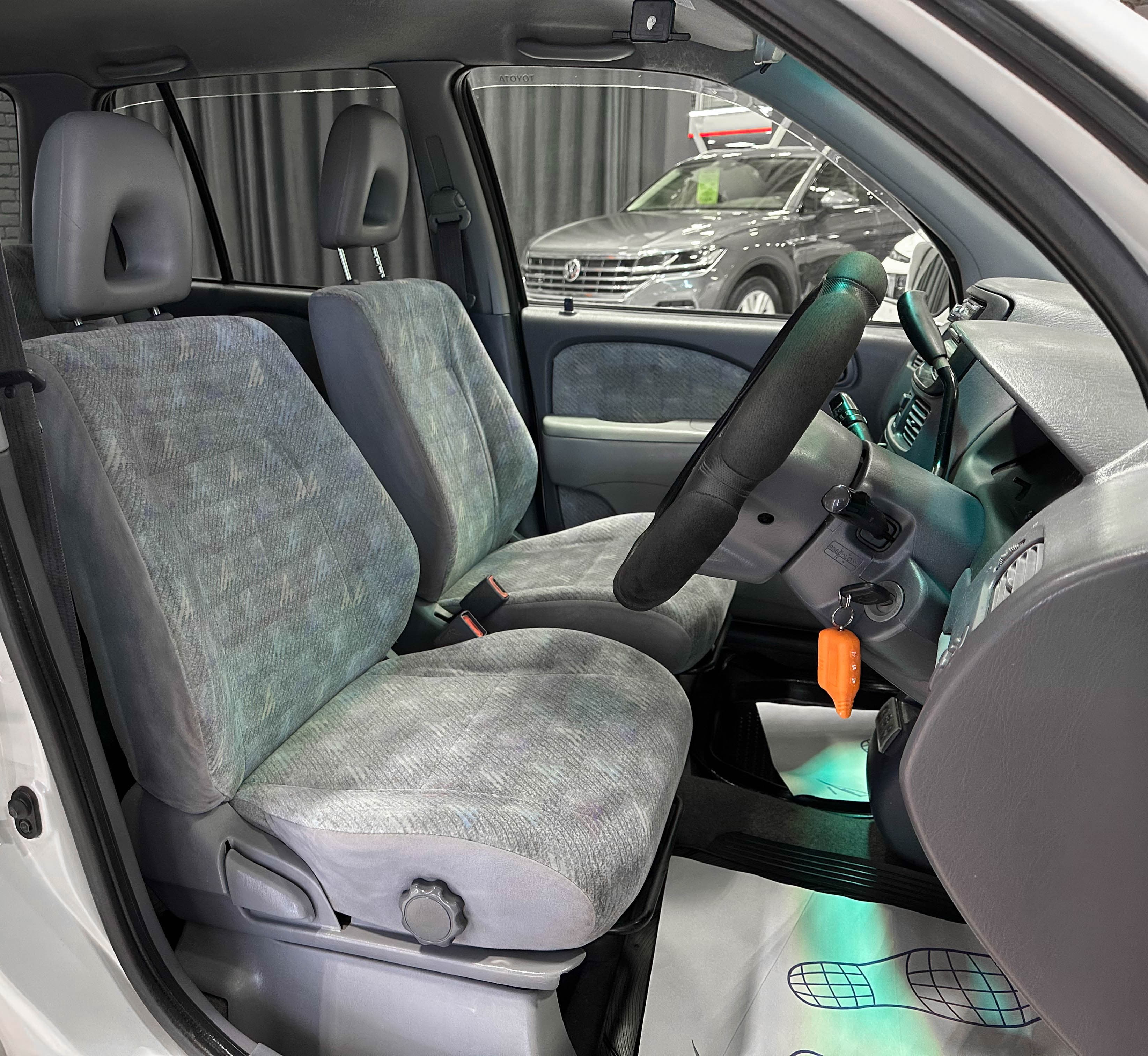 Toyota Raum - фото 11