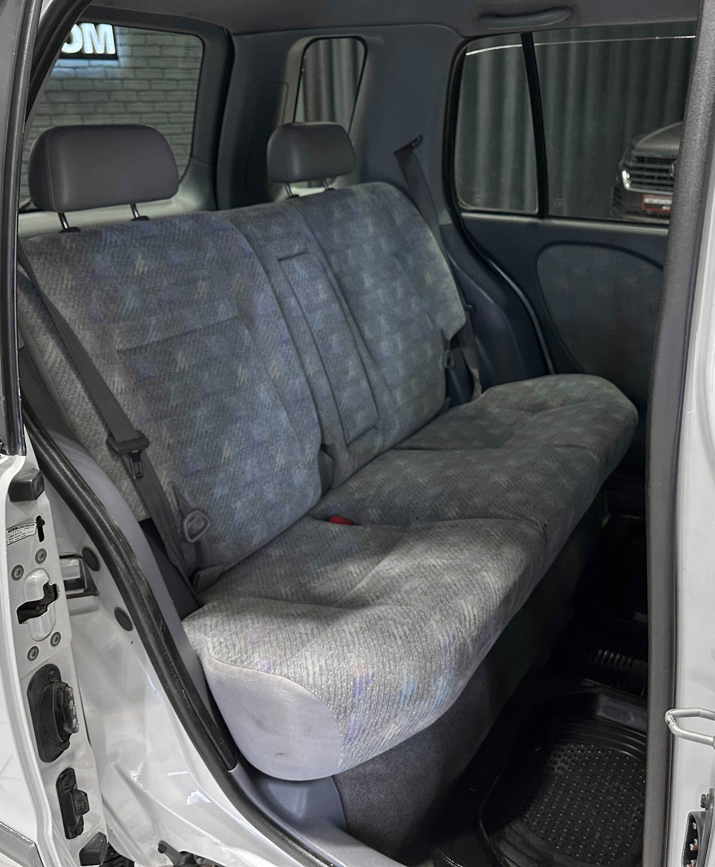 Toyota Raum - фото 12