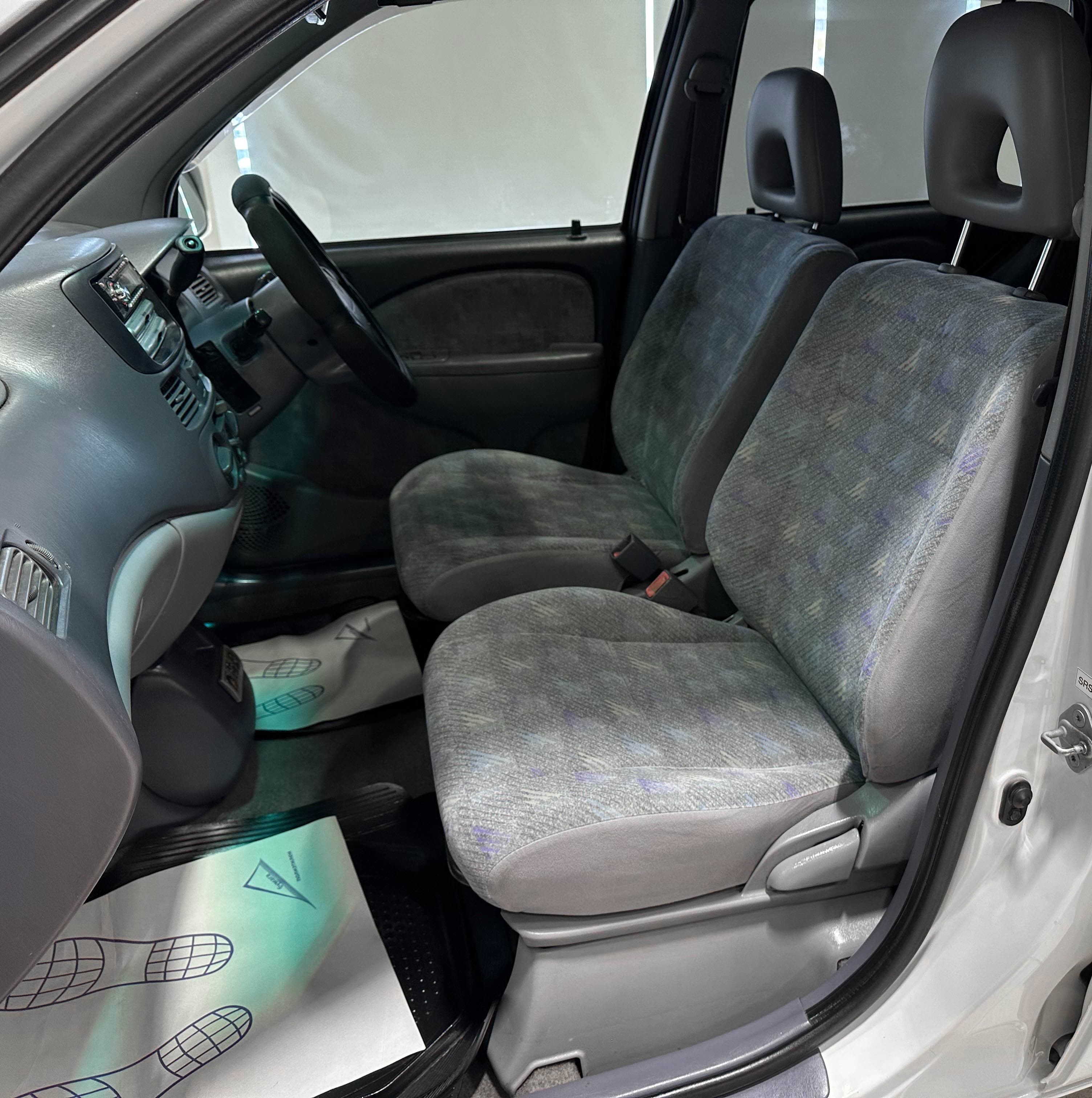 Toyota Raum - фото 15