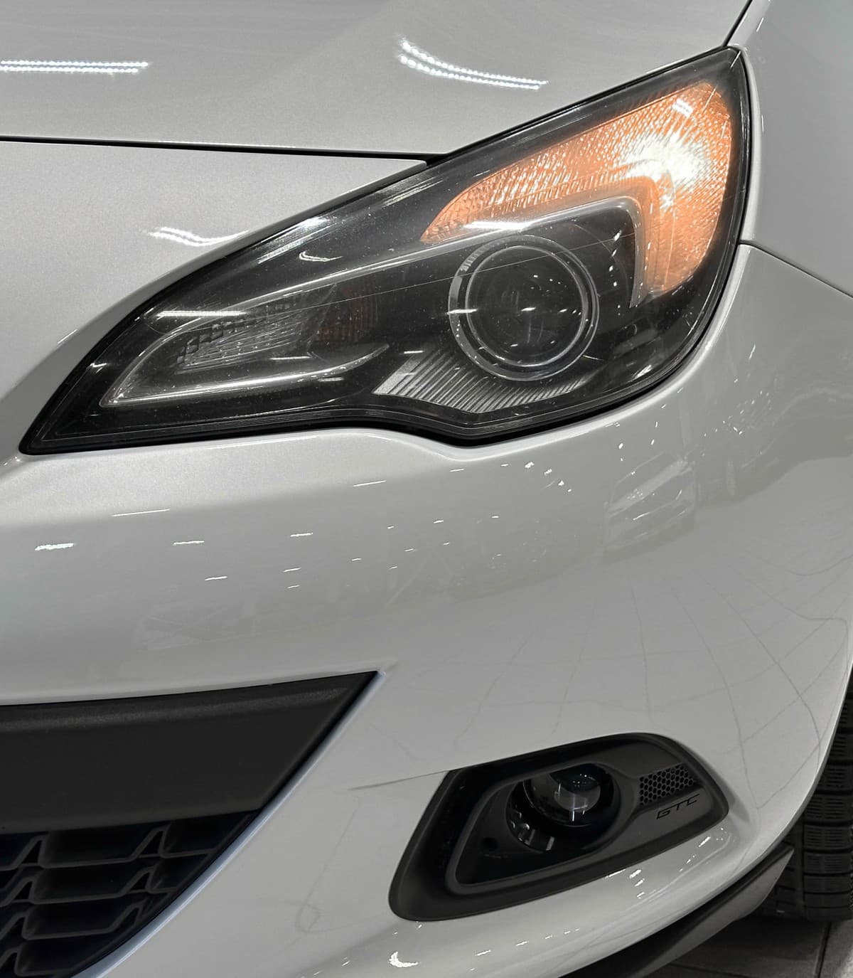 Opel Astra GTC - 3