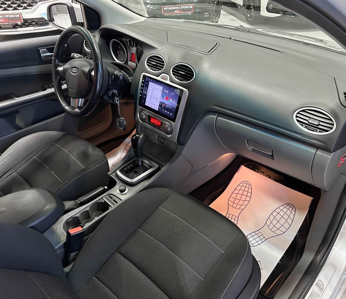 Ford Focus - фото 16
