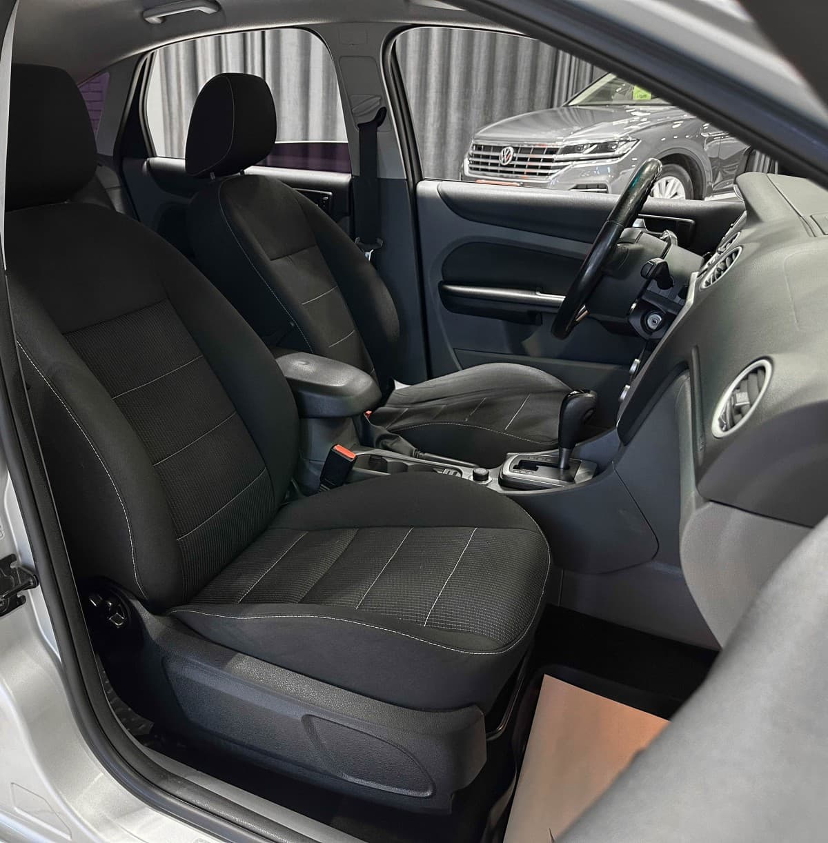 Ford Focus - фото 15