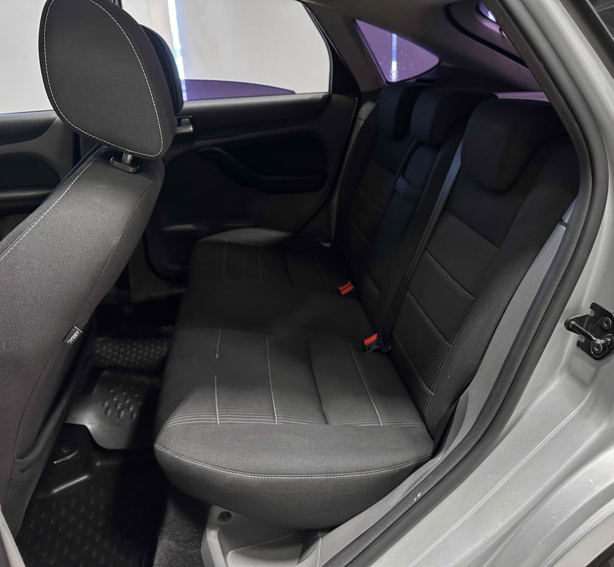 Ford Focus - фото 12