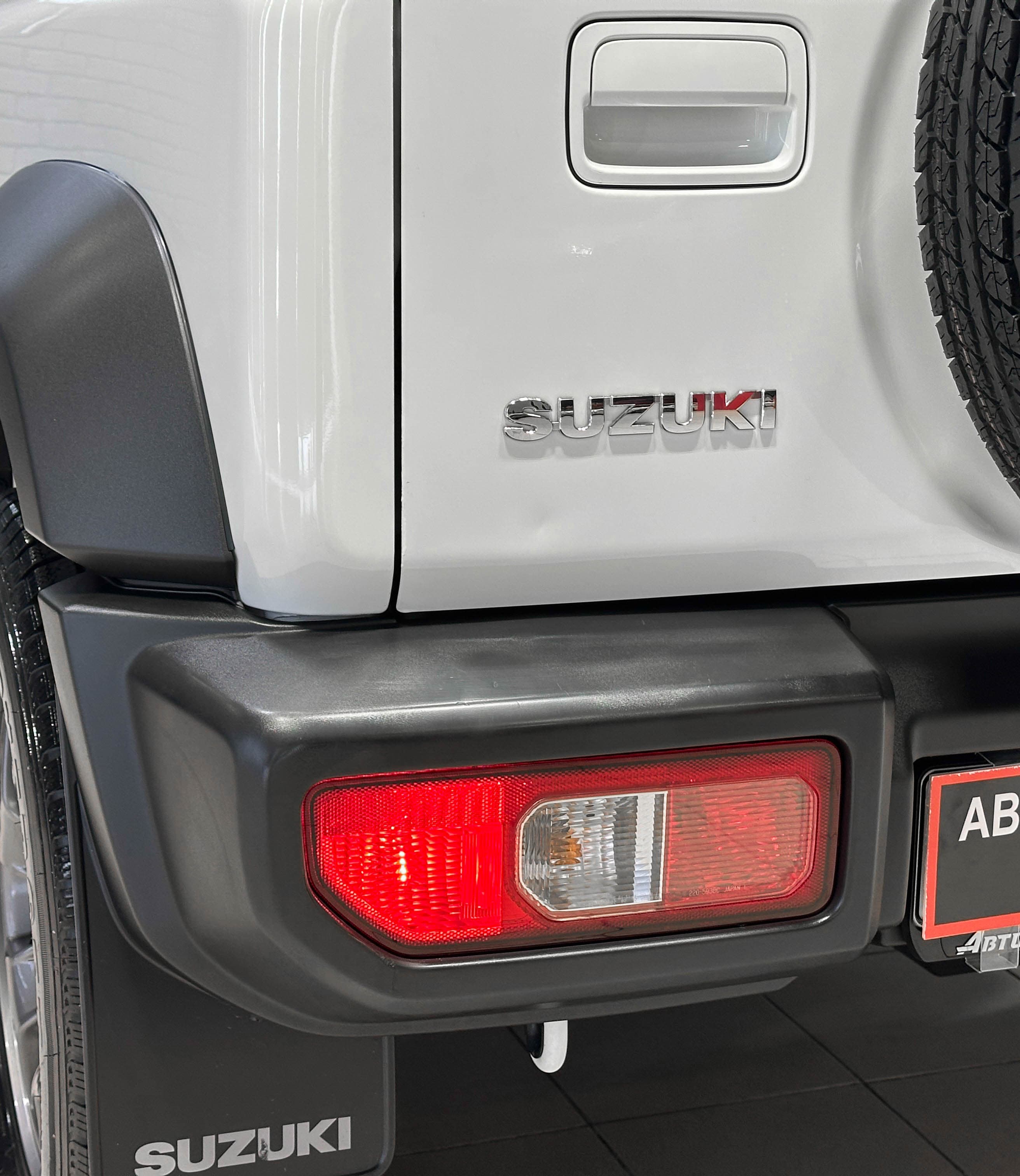Suzuki Jimny - фото 9
