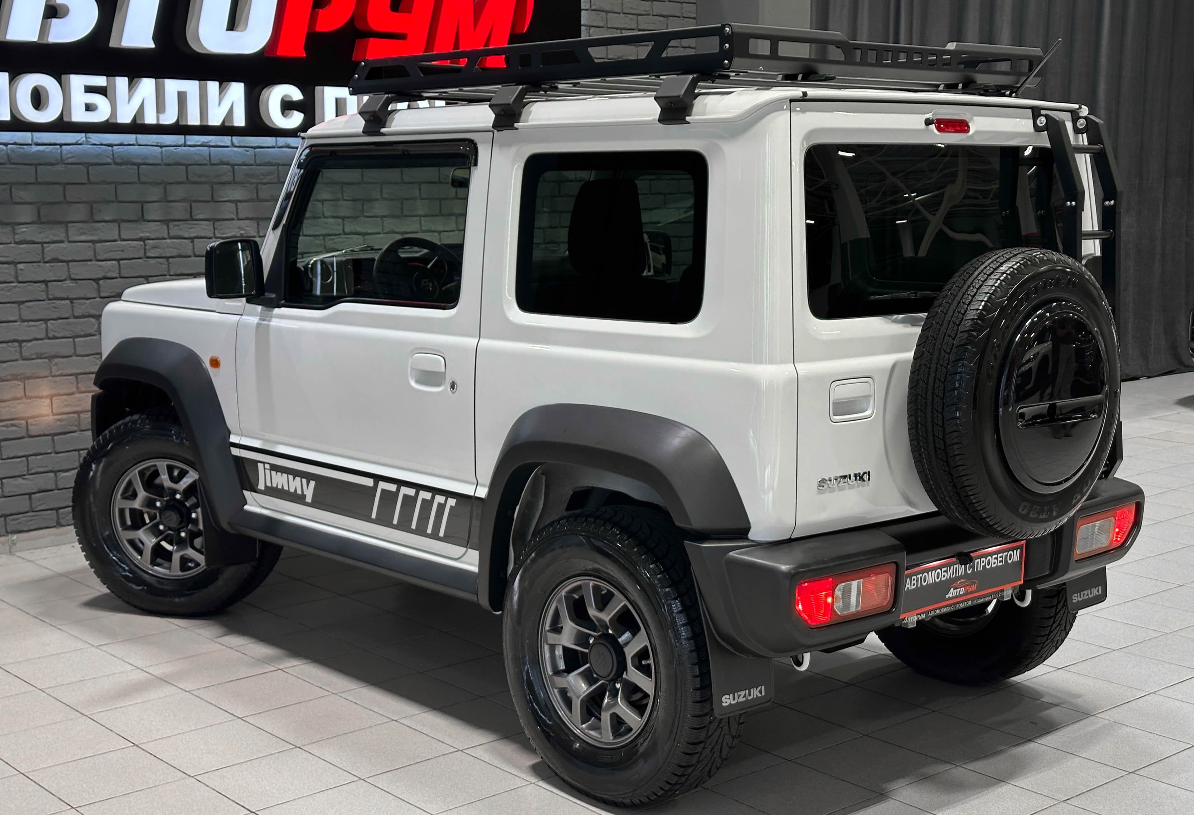 Suzuki Jimny - фото 11