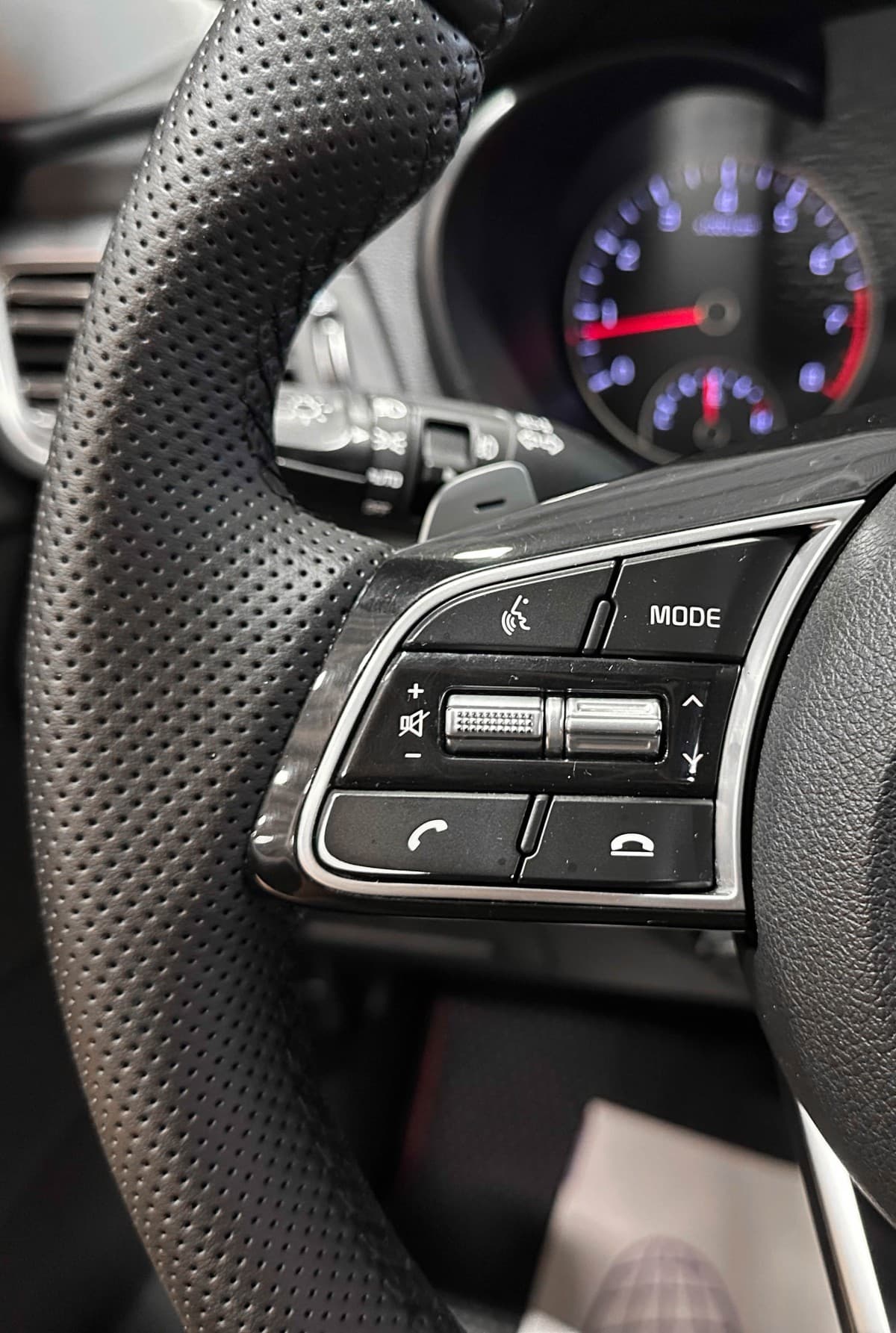 Kia K5 - фото 20