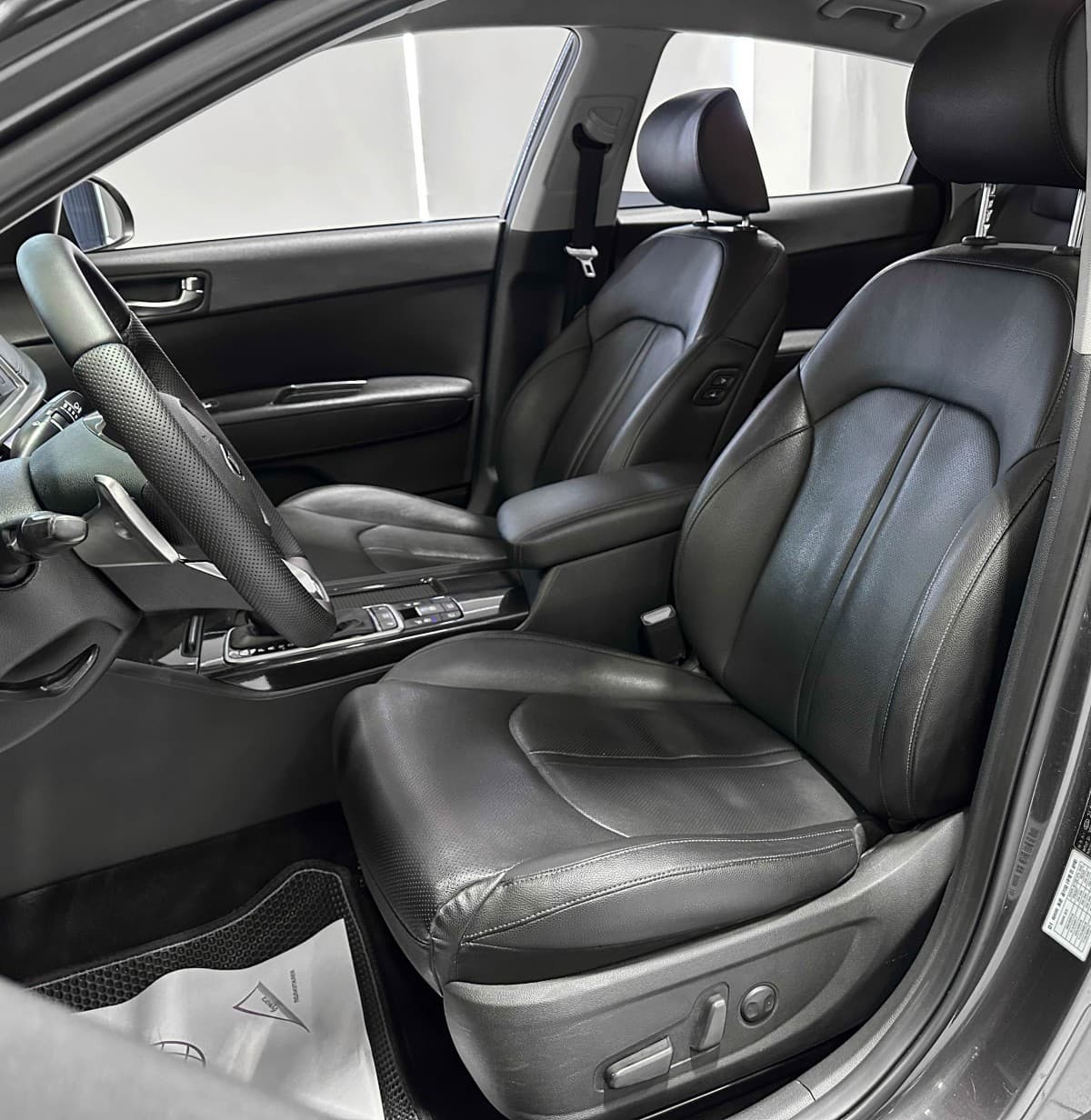 Kia K5 - фото 11