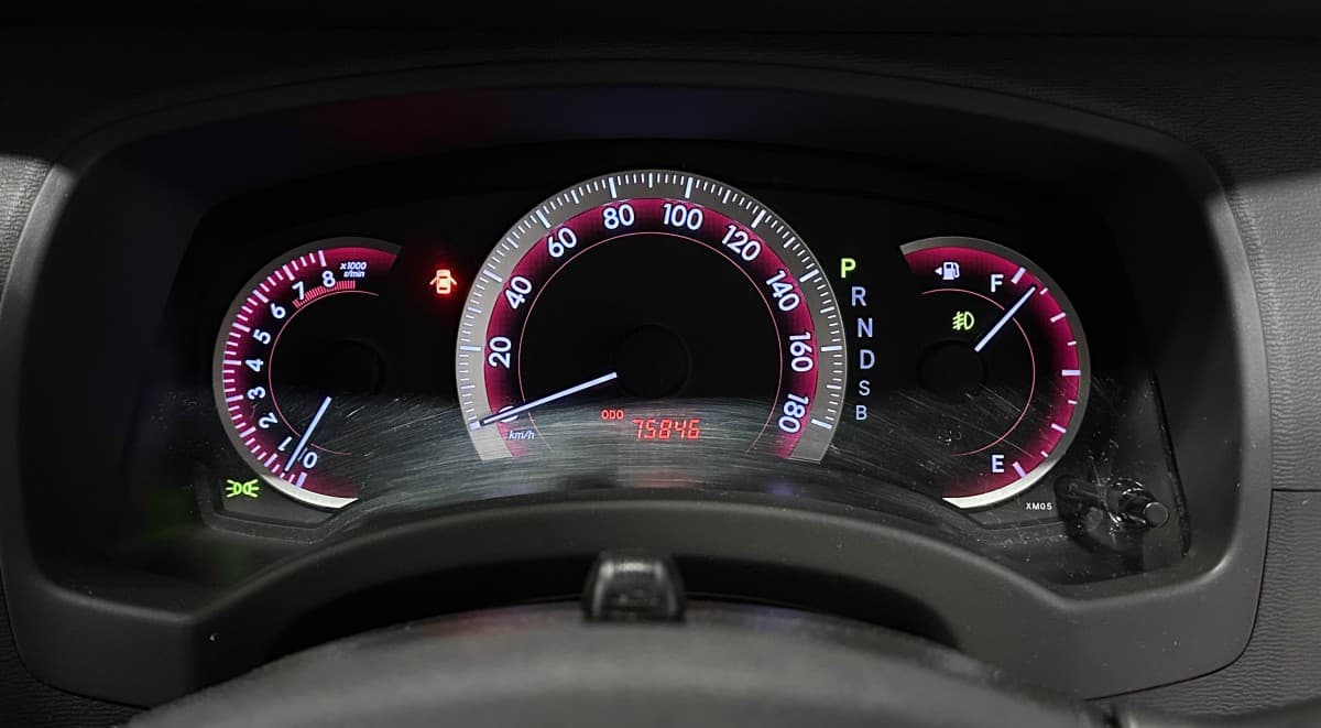 Toyota Isis - фото 20