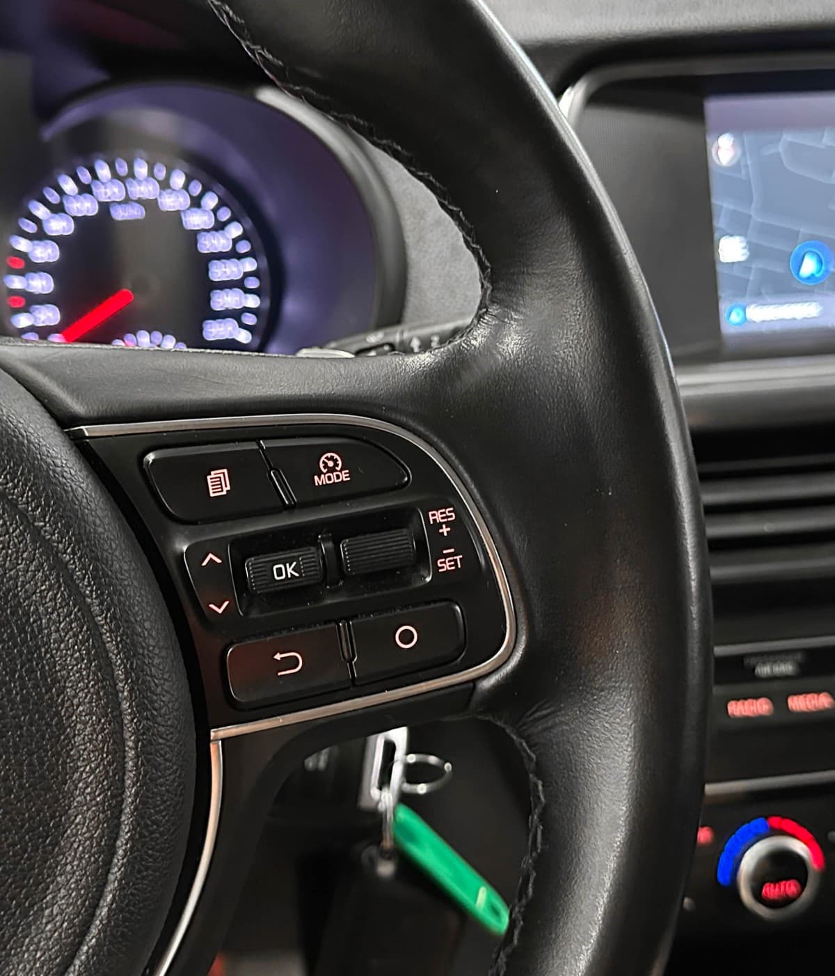 Kia Optima - фото 20
