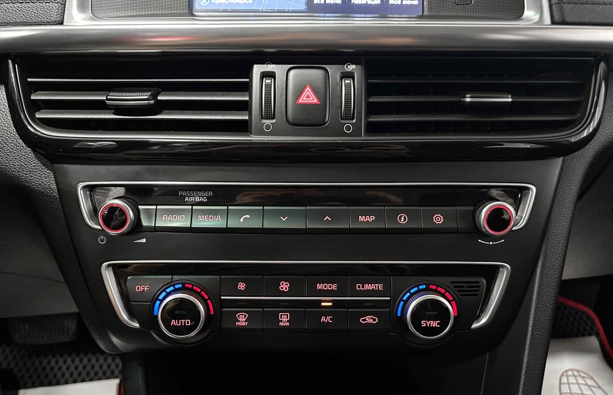 Kia Optima - фото 24