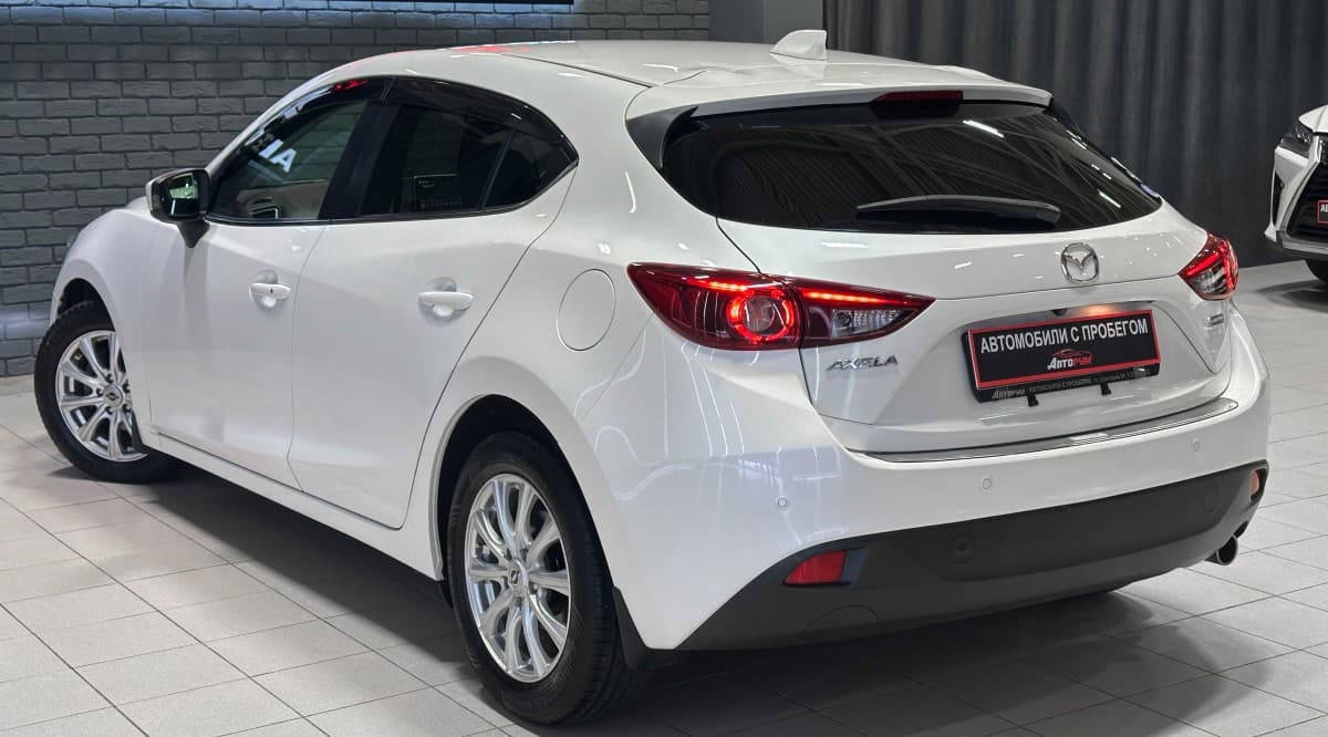 Mazda Axela - фото 9