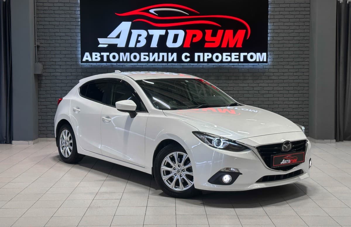 Mazda Axela - 1