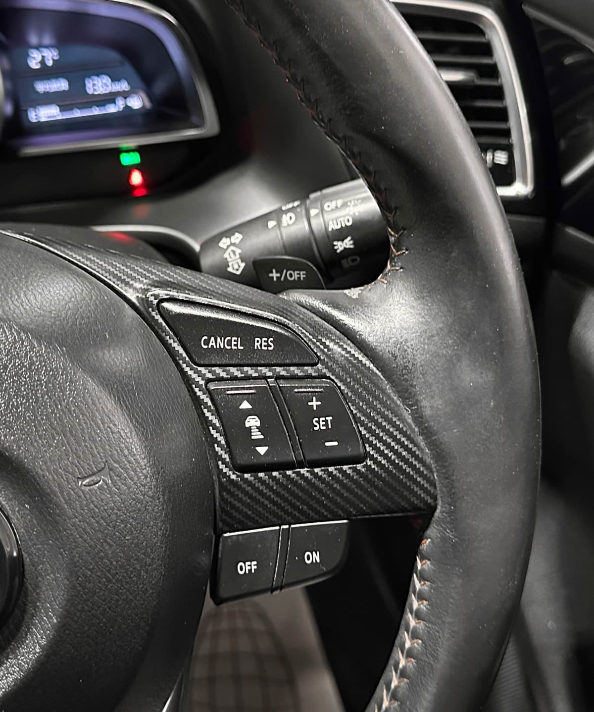 Mazda Axela - фото 21