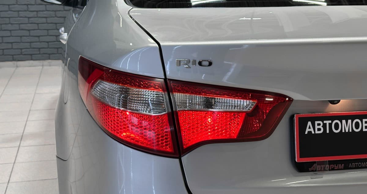 Kia Rio - фото 8