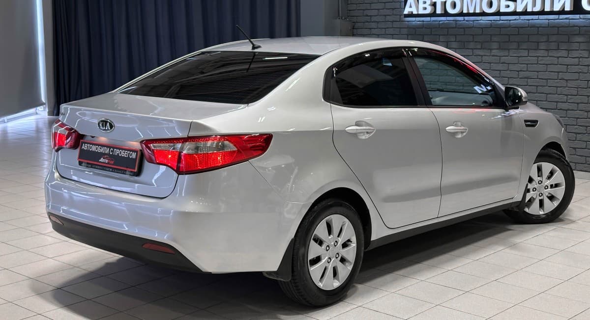 Kia Rio - фото 6
