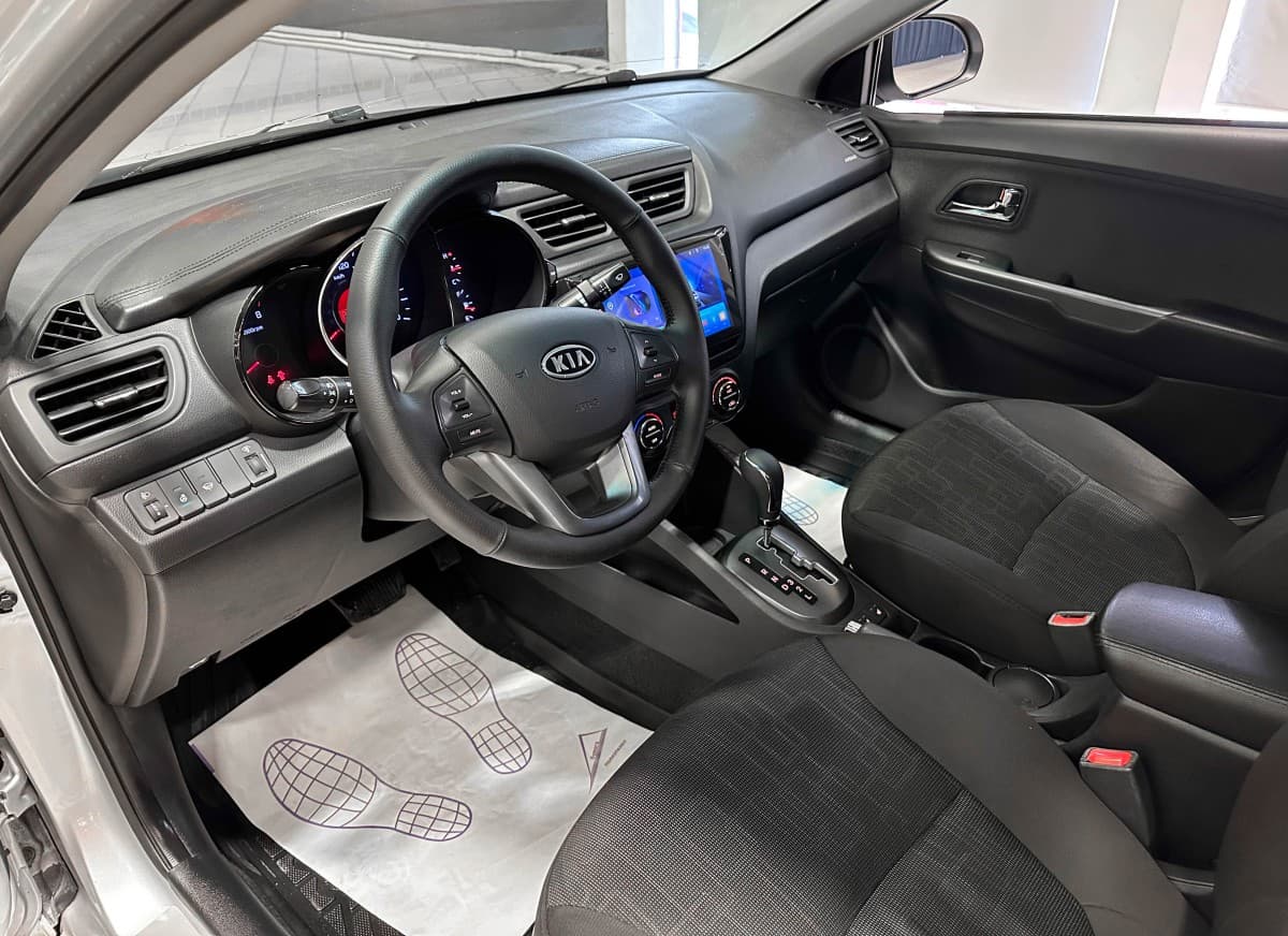 Kia Rio - фото 10
