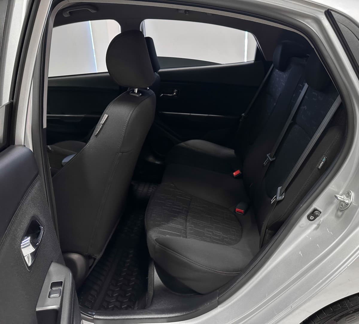 Kia Rio - фото 12