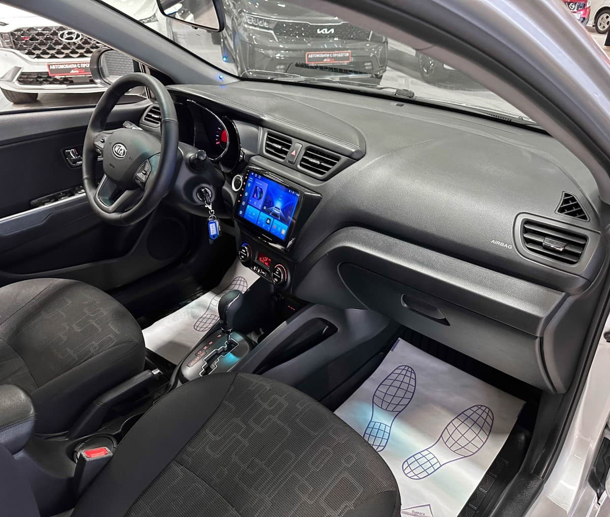 Kia Rio - фото 16