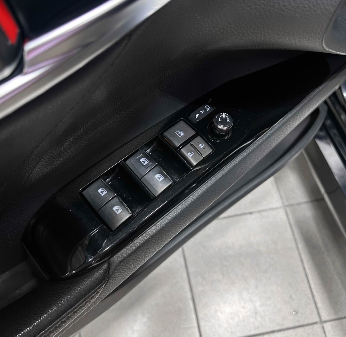 Toyota Camry - фото 17