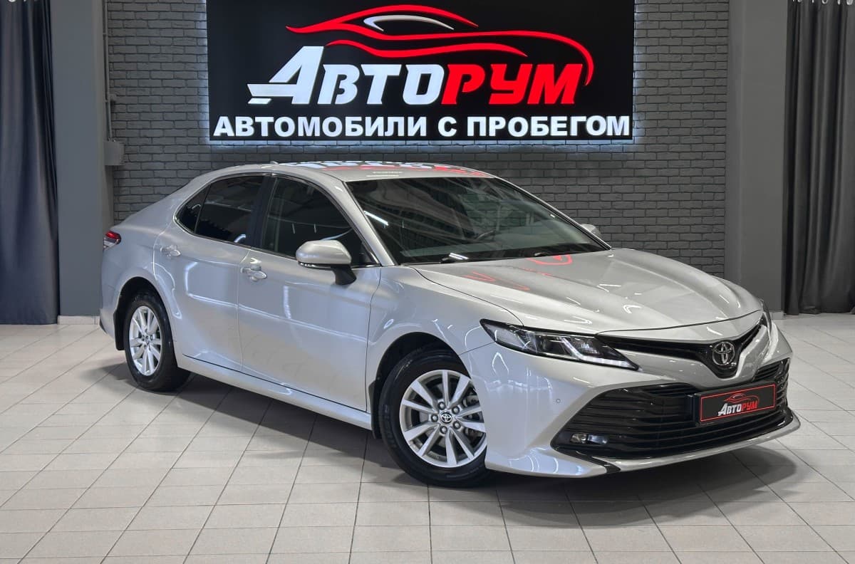 Toyota Camry - 1