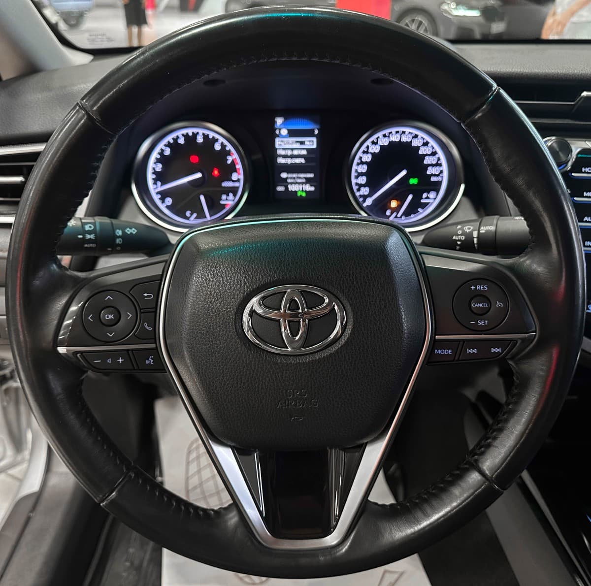 Toyota Camry - фото 24