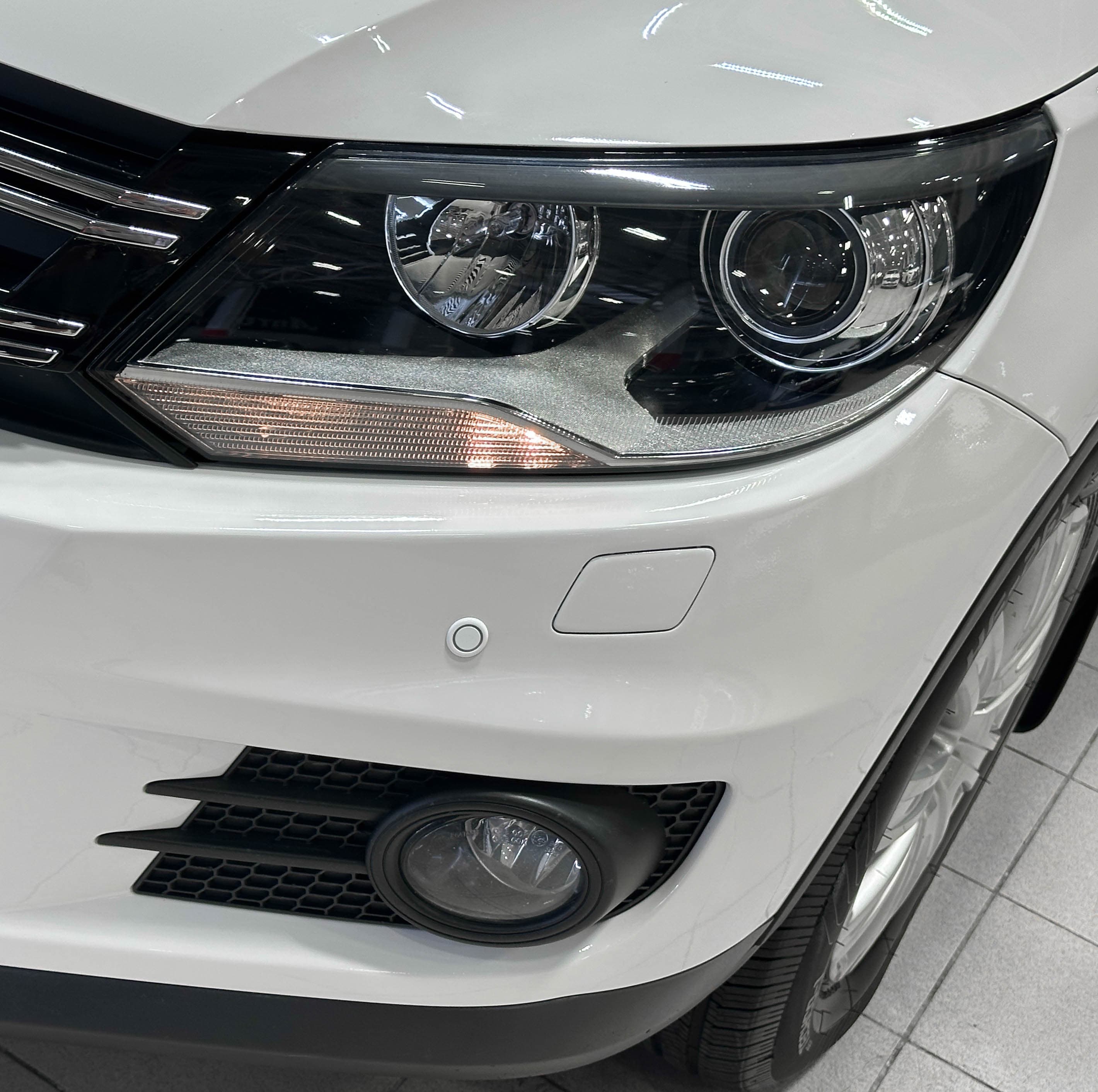 Volkswagen Tiguan - 3