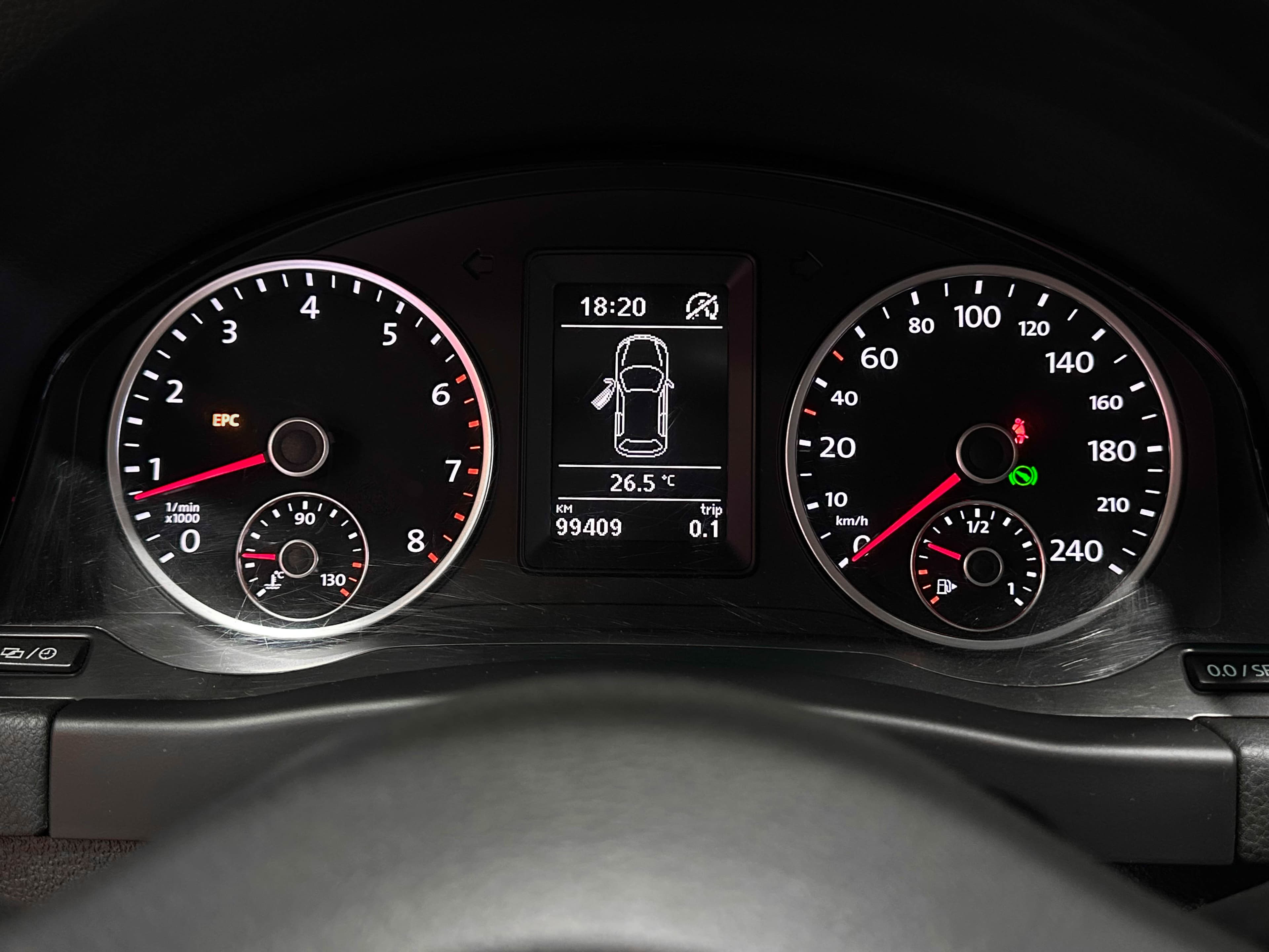 Volkswagen Tiguan - фото 18
