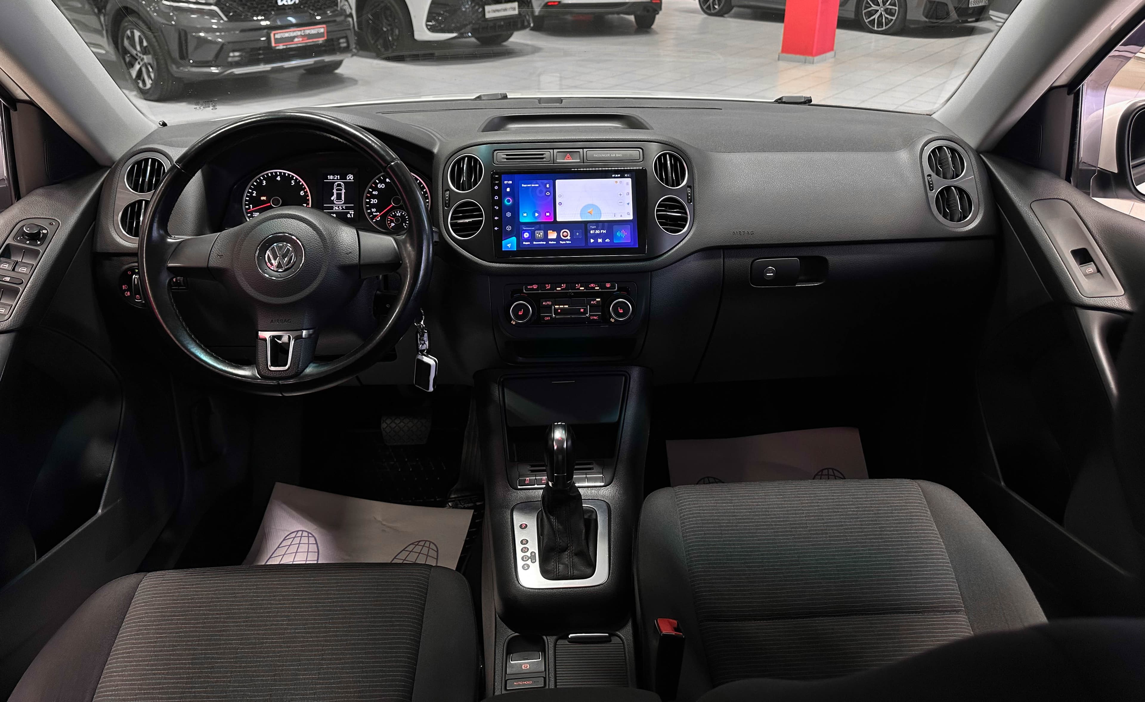 Volkswagen Tiguan - фото 23