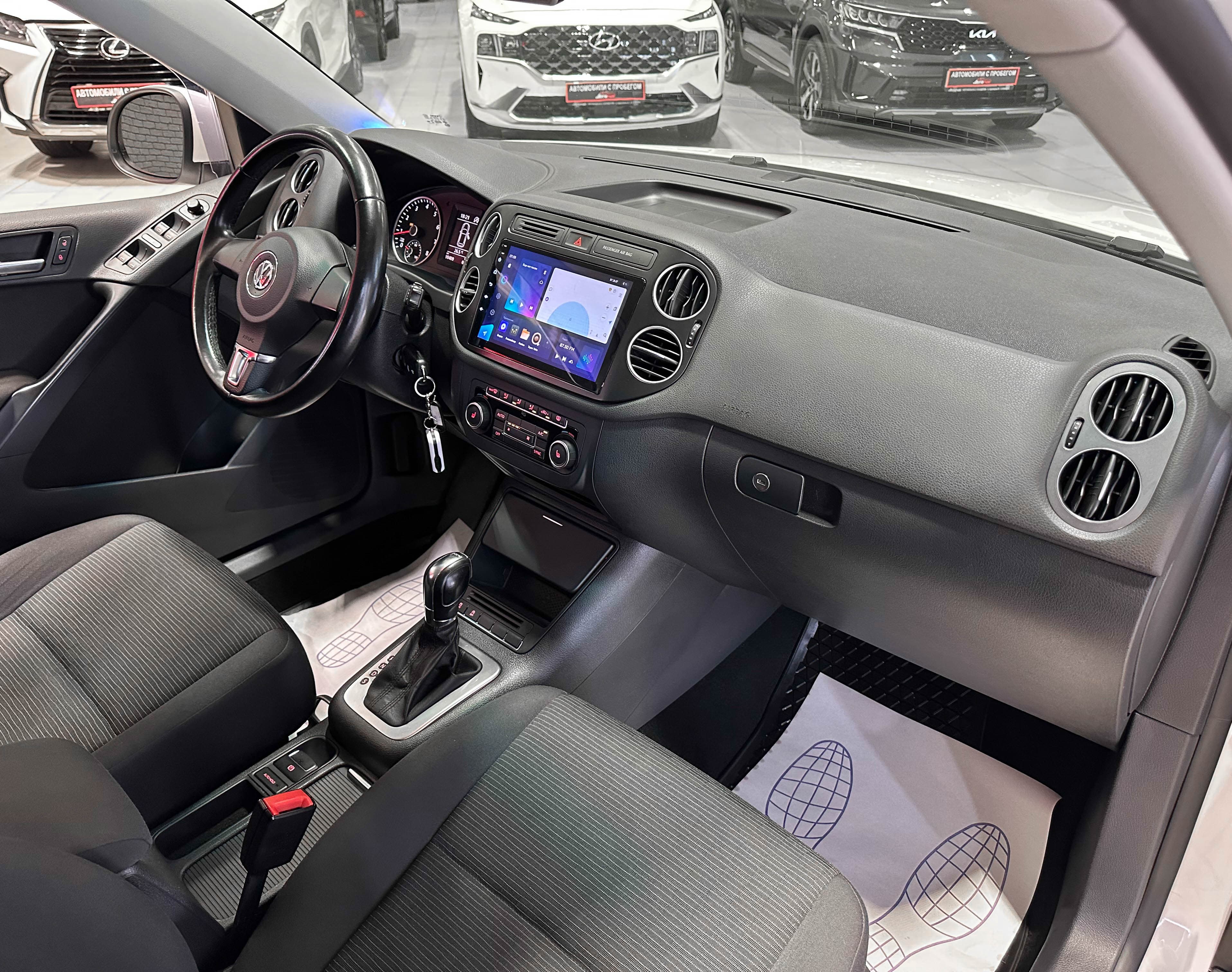 Volkswagen Tiguan - фото 15