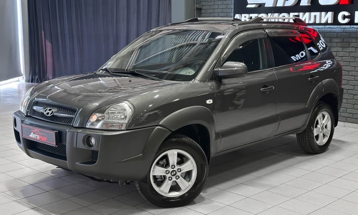 Hyundai Tucson - 2