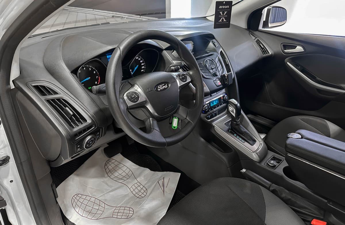 Ford Focus - фото 10