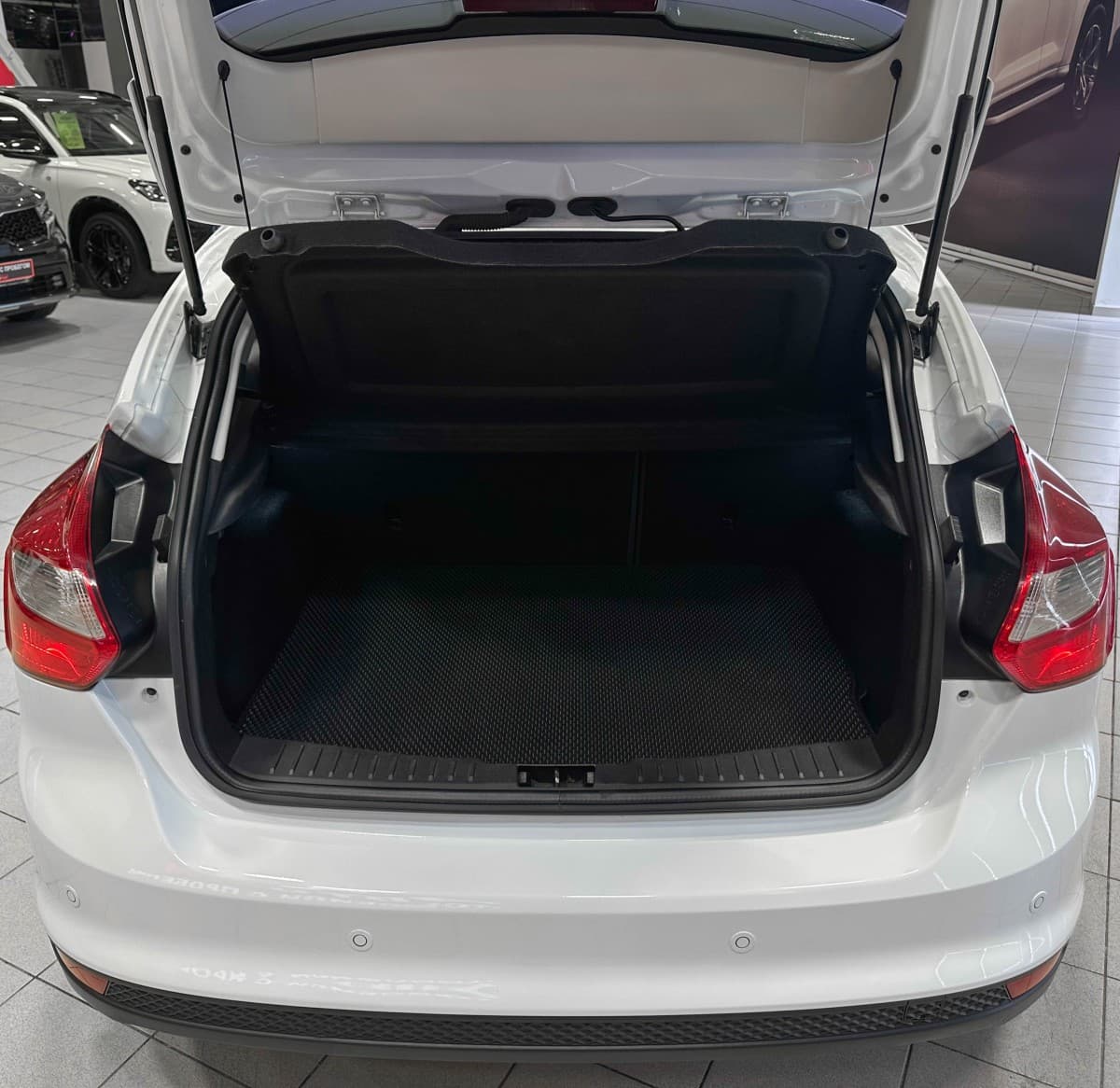 Ford Focus - фото 13