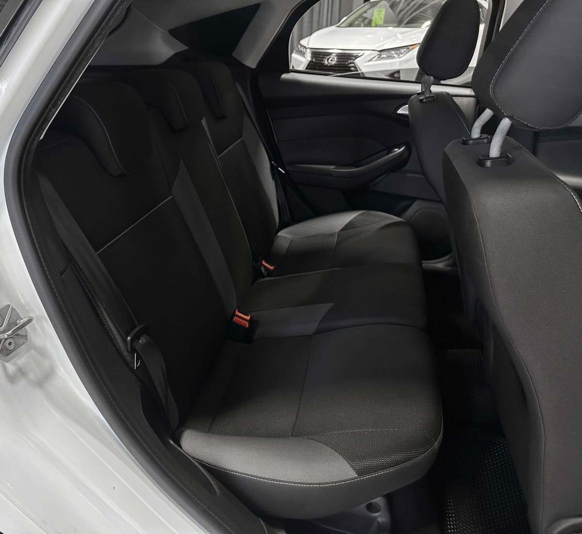 Ford Focus - фото 14