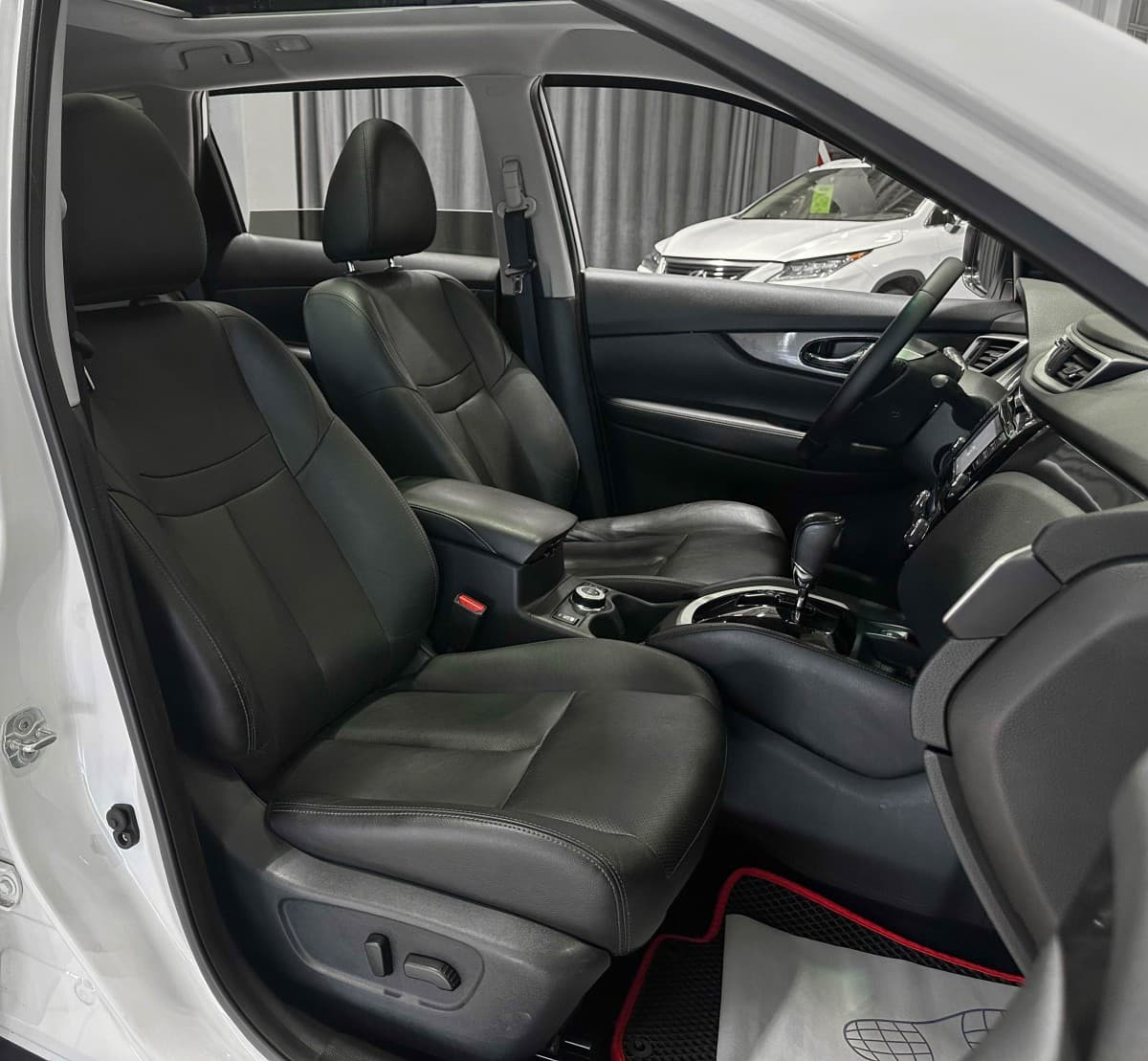 Nissan X-Trail - фото 16