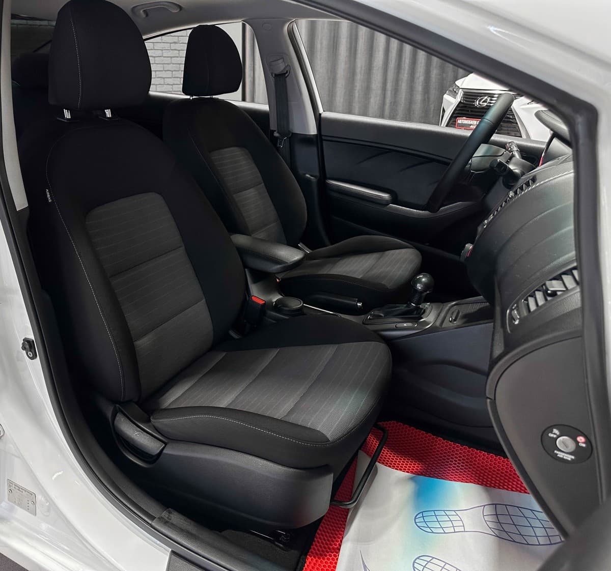 Kia YD (Cerato, Forte) - фото 15