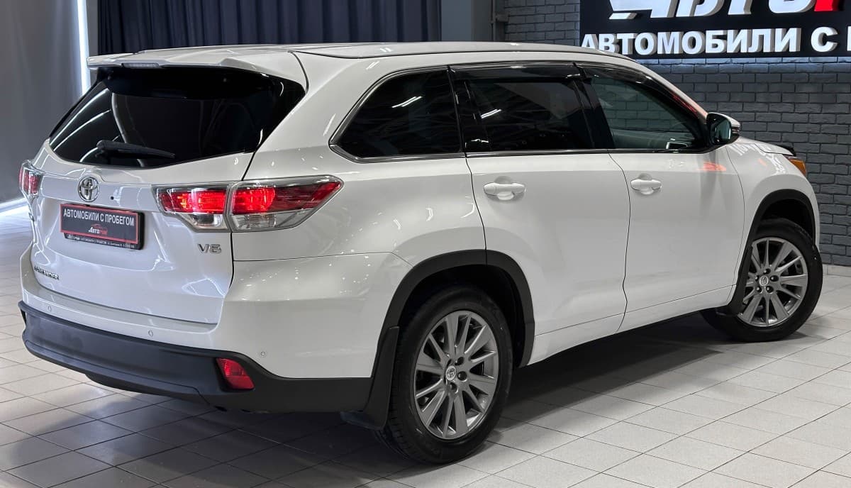 Toyota Highlander - фото 6