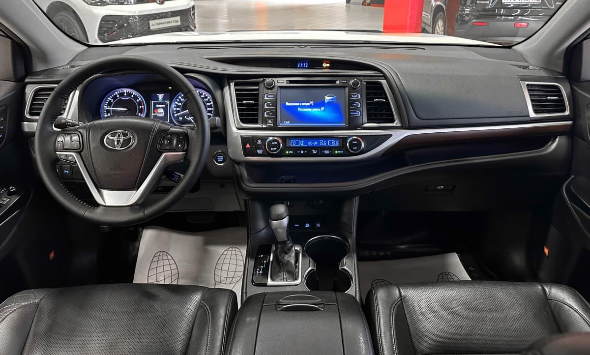 Toyota Highlander - фото 32