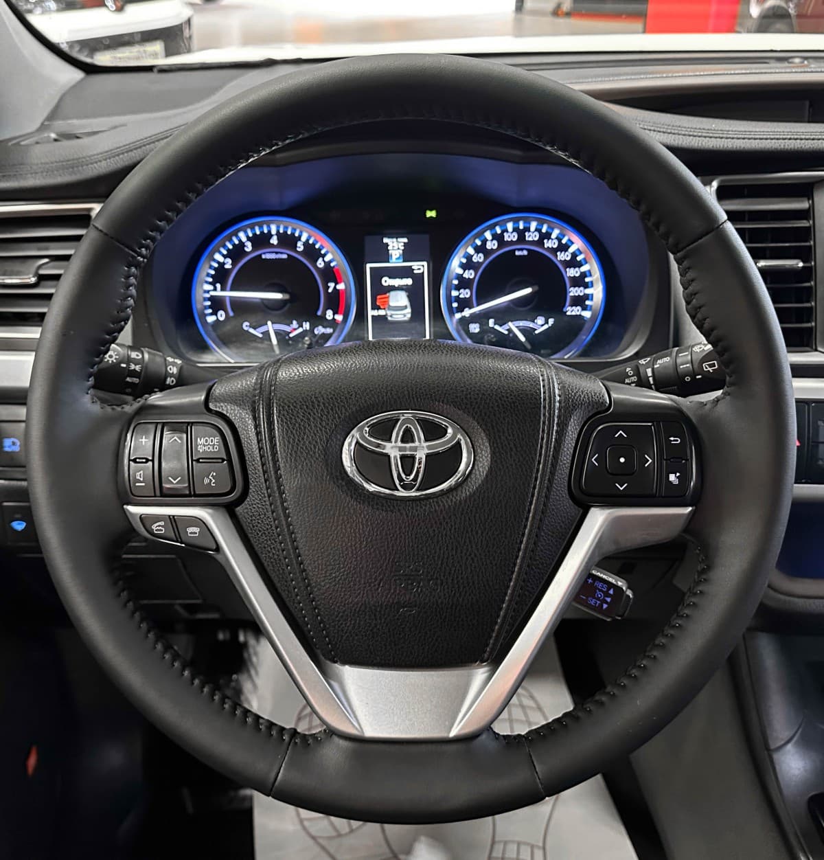 Toyota Highlander - фото 31