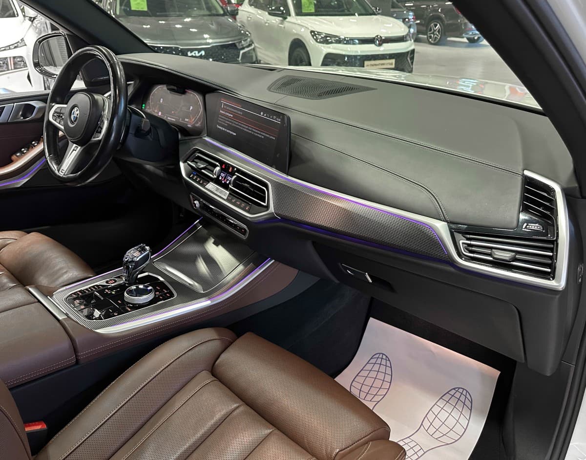 BMW X5 - фото 21