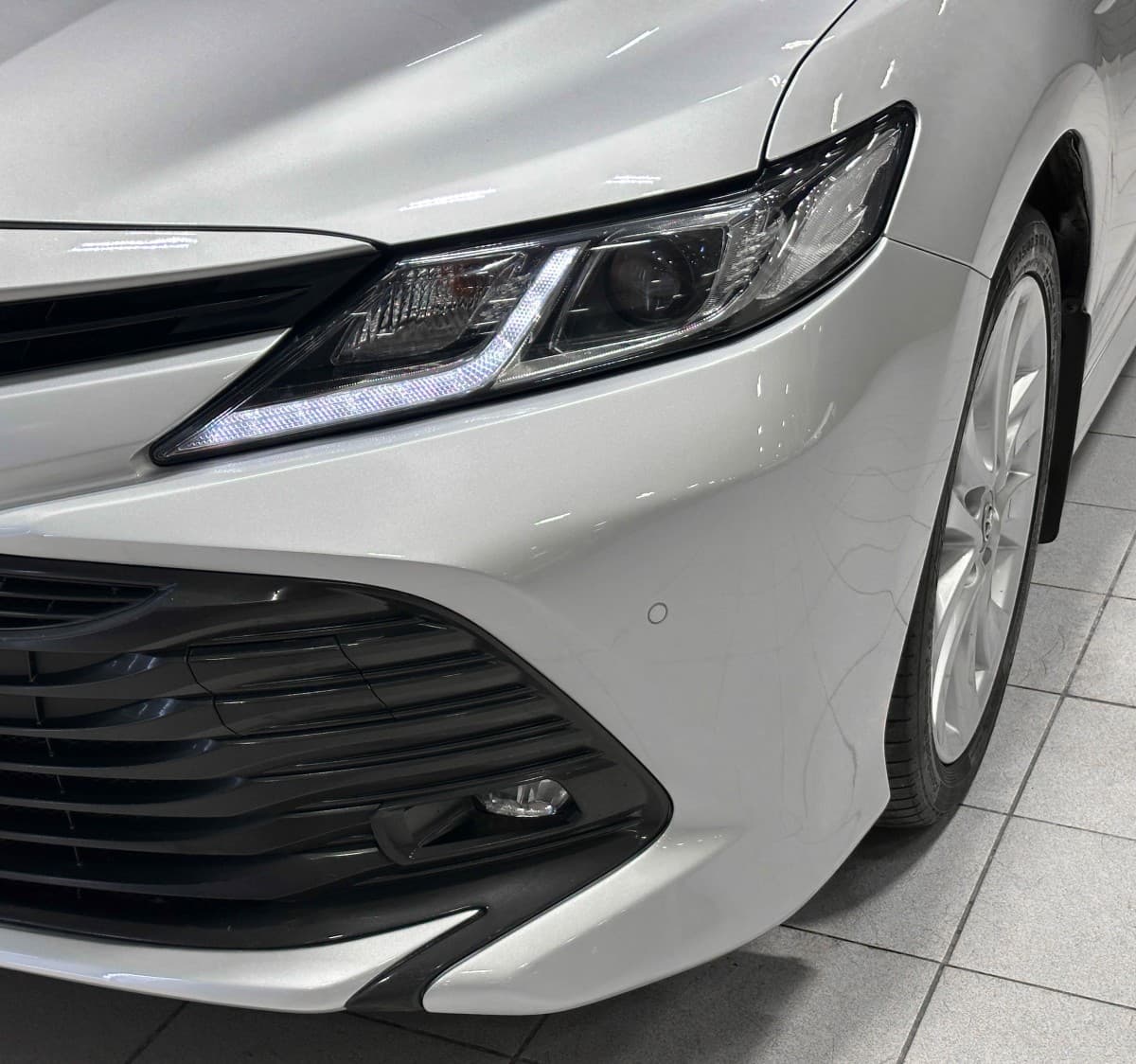 Toyota Camry - 4